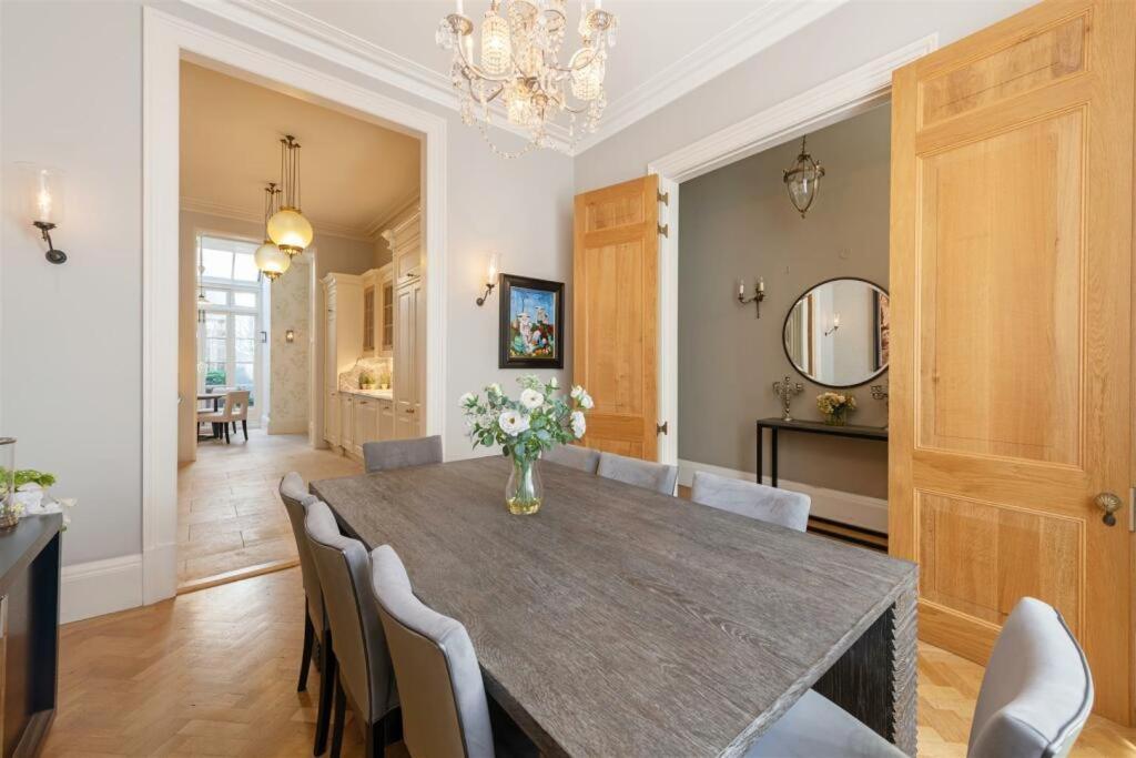 Prestige Belgravia Royal Mansion * Londen