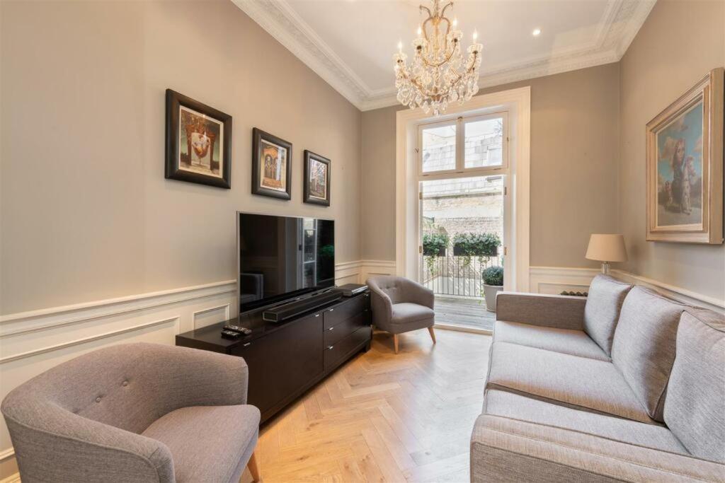 Casa de Férias Prestige Belgravia Royal Mansion *